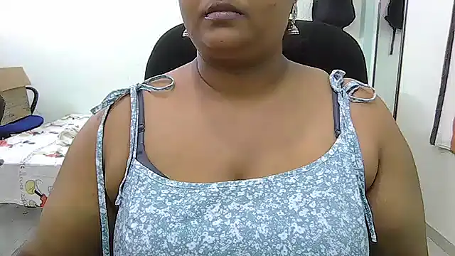 Snapshot of tamil_ureniya chatting on January 24, 2025, 12:10 pm tamil ureniya online show from January 24, 2025, 12:10 pm