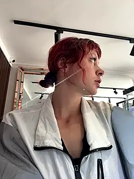 Snapshot of bombom_6 chatting on October 11, 2025, 7:34 pm bombom 6 online show from October 11, 2025, 7:34 pm