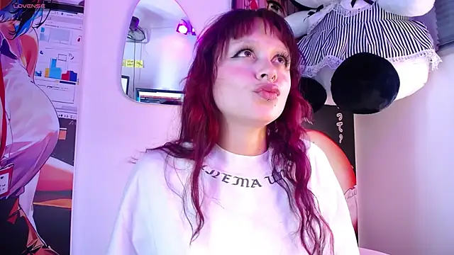 Snapshot of bombom_6 chatting on November 6, 2025, 7:37 pm bombom 6 online show from November 6, 2025, 7:37 pm