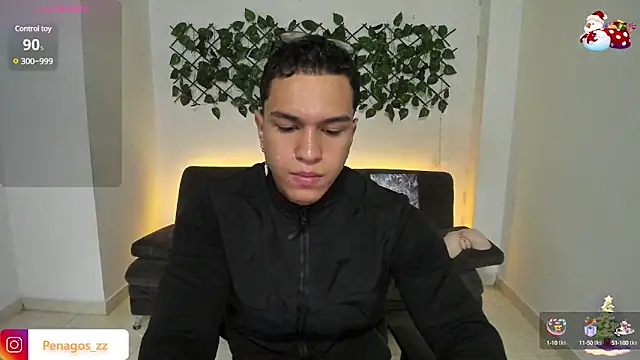 Snapshot of Taylor_John chatting on December 15, 2024, 12:38 pm Taylor John online show from December 15, 2024, 12:38 pm
