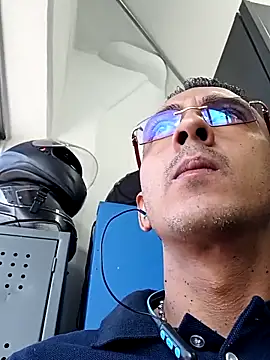 Snapshot of paisa233 chatting on October 9, 2025, 2:37 pm paisa233 online show from October 9, 2025, 2:37 pm