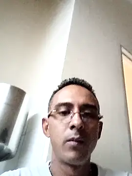 Snapshot of paisa233 chatting on November 12, 2025, 5:24 pm paisa233 online show from November 12, 2025, 5:24 pm