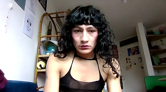 Snapshot of Zafiro_subversiva chatting on February 23, 2025, 3:29 pm Zafiro subversiva online show from February 23, 2025, 3:29 pm