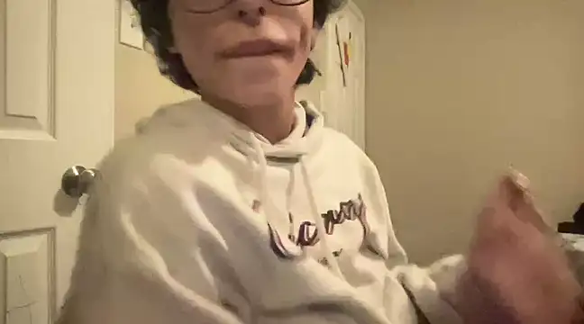 myloveforyouu online show from December 14, 2024, 4:23 am