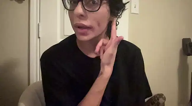 myloveforyouu online show from December 17, 2024, 5:07 am