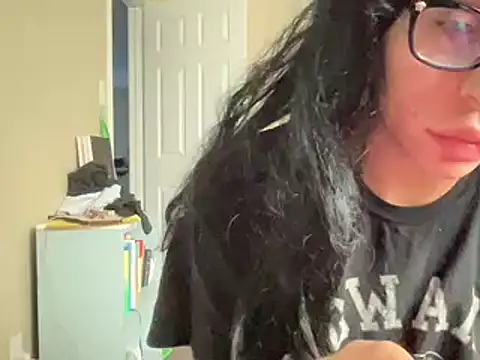 myloveforyouu online show from January 5, 2025, 10:50 pm