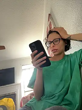 myloveforyouu online show from March 19, 2025, 4:24 pm