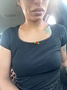 myloveforyouu online show from September 20, 2025, 3:02 pm