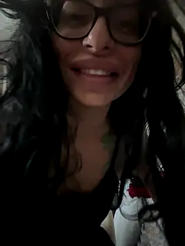 myloveforyouu online show from November 24, 2025, 3:23 pm