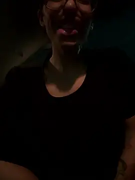 myloveforyouu online show from January 10, 2026, 2:46 am