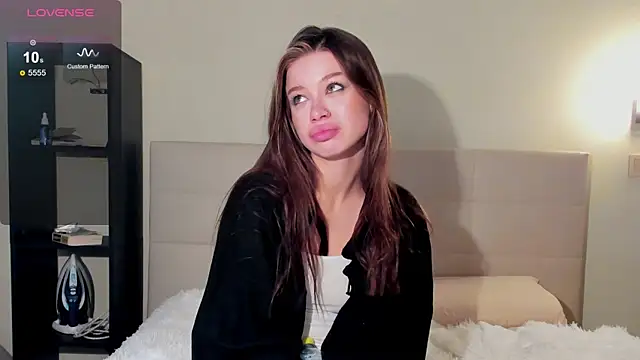 Tune Godness online show from September 19, 2025, 7:25 pm