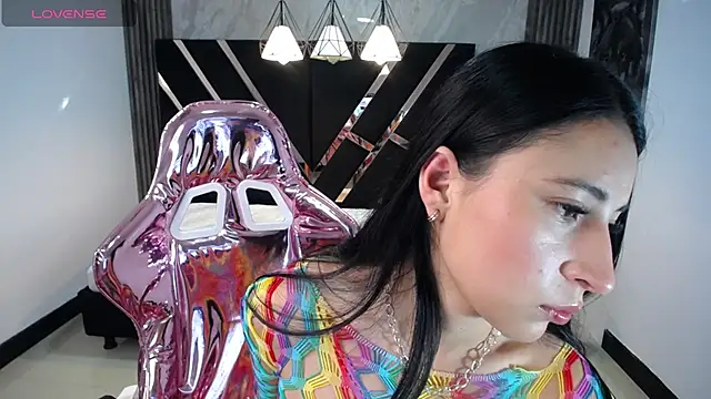 lizzyluk ch online show from February 5, 2025, 4:36 pm