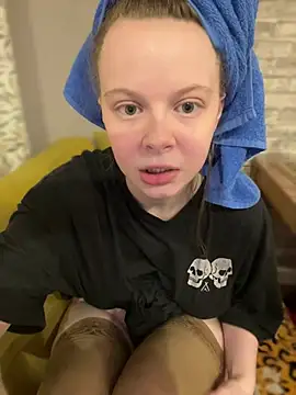 Snapshot of wrenlie chatting on March 5, 2025, 7:49 pm wrenlie online show from March 5, 2025, 7:49 pm