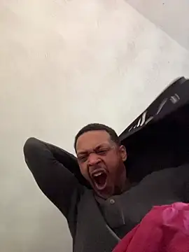 rayyymack online show from March 25, 2026, 11:49 am