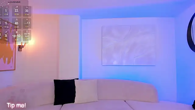 Snapshot of KatieStonne chatting on February 6, 2026, 11:35 am KatieStonne online show from February 6, 2026, 11:35 am