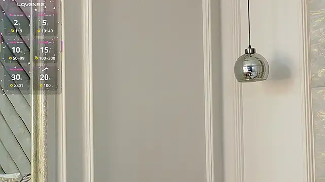 Salome Diaz  online show from April 16, 2026, 4:57 am