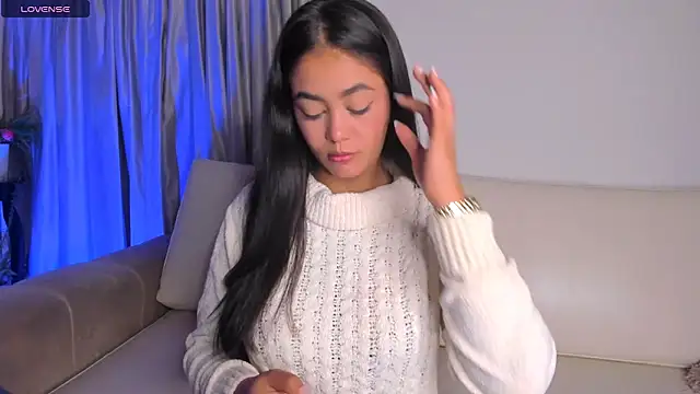 Snapshot of azzahara069 chatting on October 9, 2025, 3:26 am azzahara069 online show from October 9, 2025, 3:26 am