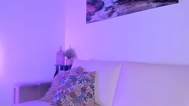 azzahara069 online show from December 13, 2025, 8:36 pm