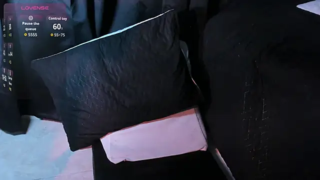 Dylanwhite23  online show from November 18, 2025, 11:15 pm