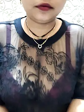 Snapshot of Indian-Nazia chatting on February 24, 2026, 6:39 pm Indian-Nazia online show from February 24, 2026, 6:39 pm