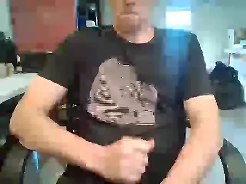 Raimundo1971 online show from December 18, 2025, 2:23 pm