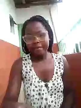 Sweetcecie01 online show from February 2, 2025, 1:52 pm