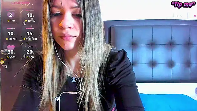 Snapshot of daniela_beauty chatting on December 7, 2024, 1:36 am daniela beauty online show from December 7, 2024, 1:36 am