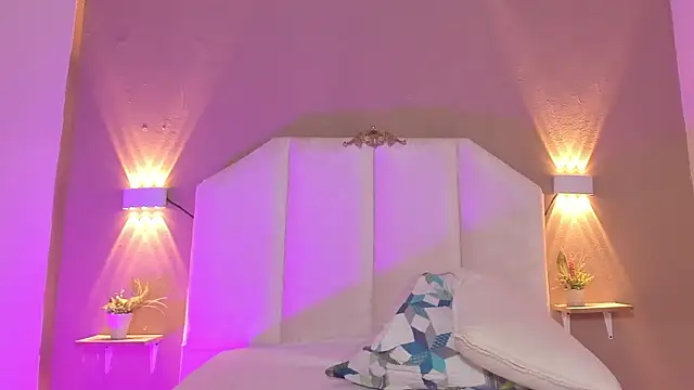 Juliette  3 online show from February 12, 2026, 1:50 pm