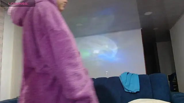 ashely ryan24 online show from September 30, 2025, 11:21 pm