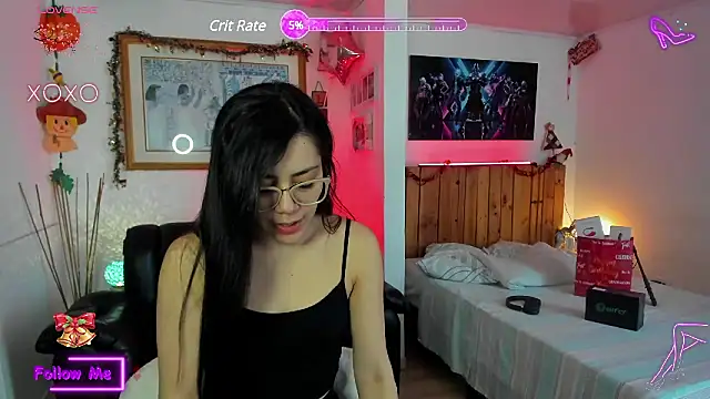 Snapshot of LauGrayJ chatting on December 8, 2024, 3:45 pm LauGrayJ online show from December 8, 2024, 3:45 pm