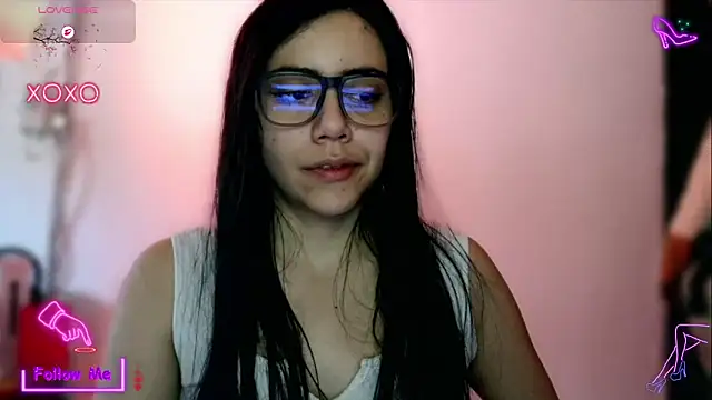 LauGrayJ online show from November 26, 2025, 5:25 pm