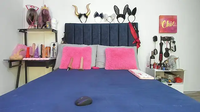 emmily giraldo online show from November 13, 2025, 1:10 pm