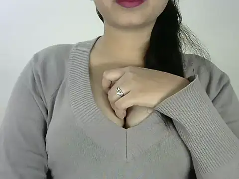 Snapshot of HOT-LOVELY chatting on December 21, 2024, 2:04 pm HOT-LOVELY online show from December 21, 2024, 2:04 pm