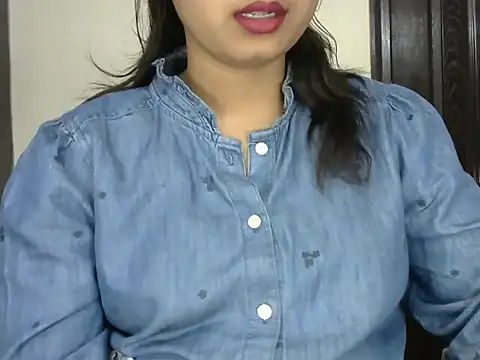 Snapshot of HOT-LOVELY chatting on February 18, 2025, 7:52 pm HOT-LOVELY online show from February 18, 2025, 7:52 pm