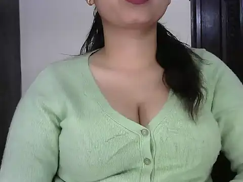 Snapshot of HOT-LOVELY chatting on March 15, 2025, 2:12 pm HOT-LOVELY online show from March 15, 2025, 2:12 pm