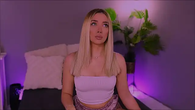 Jessielle online show from November 26, 2025, 3:40 am