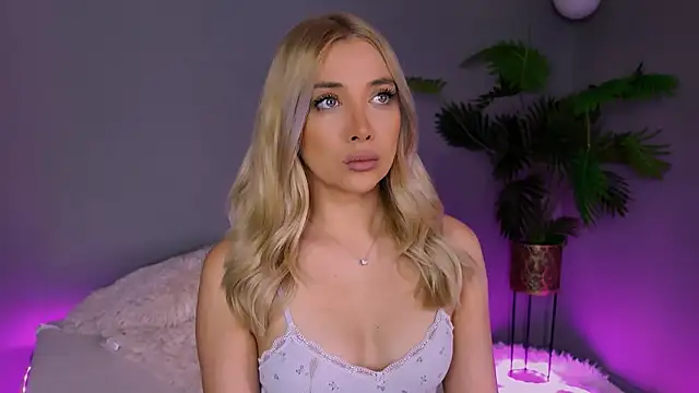 Jessielle online show from May 8, 2026, 6:08 am