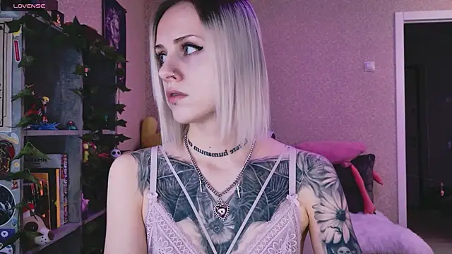 NaniMoore online show from February 8, 2026, 8:45 pm