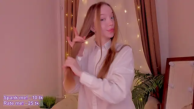 VioletMills online show from October 19, 2025, 1:39 am