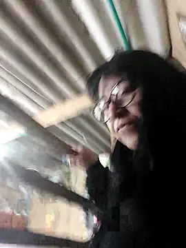 clarita 01 online show from October 24, 2025, 11:17 am