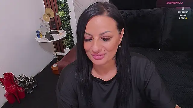 VixenSelena online show from September 30, 2025, 7:02 am