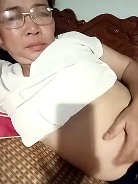 Sexy-asslove90 online show from November 9, 2025, 5:50 am