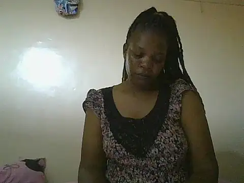 clakemmy250 online show from January 14, 2025, 8:15 pm