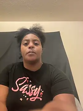 prettlovely14 online show from December 18, 2025, 5:13 am