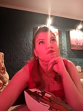 Snapshot of VioletteWay chatting on February 19, 2025, 7:05 pm VioletteWay online show from February 19, 2025, 7:05 pm