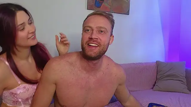 Snapshot of MaxMia chatting on February 20, 2026, 6:37 am MaxMia online show from February 20, 2026, 6:37 am