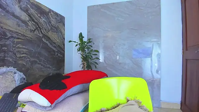 PamelaAnderson 2 online show from December 31, 2024, 7:31 am