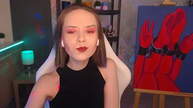 FascinatingEyess online show from December 7, 2024, 6:48 pm