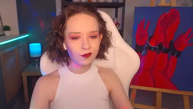 FascinatingEyess online show from December 18, 2024, 11:45 am