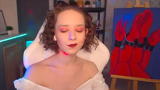 FascinatingEyess online show from December 22, 2024, 6:48 pm